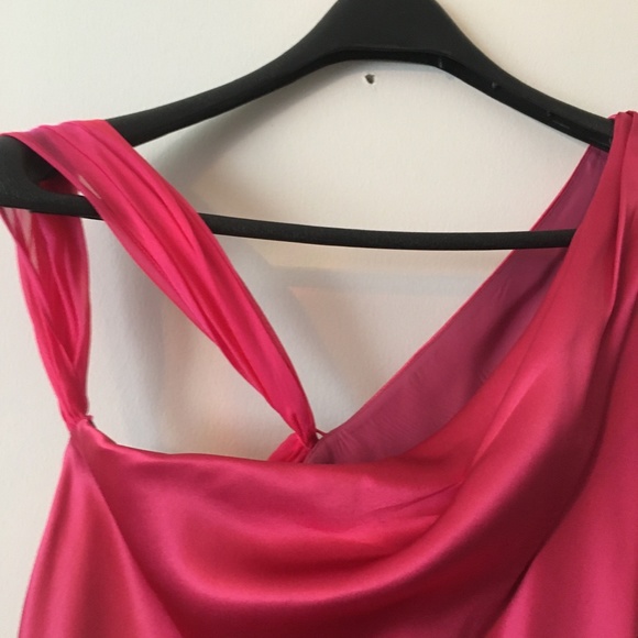 Fuschia silk gown - Picture 3 of 3